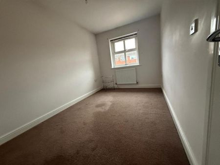 3 bedroom semi-detached house to rent - Photo 3