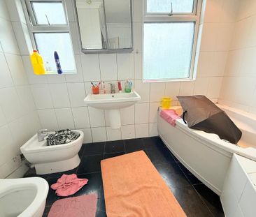 2 bedroom maisonette to rent - Photo 2