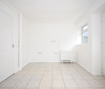 Marson Avenue, Doncaster, DN6 - Photo 1