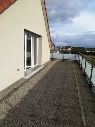 F5 en attique – Terrasse 40 m² – BBC - Photo 1