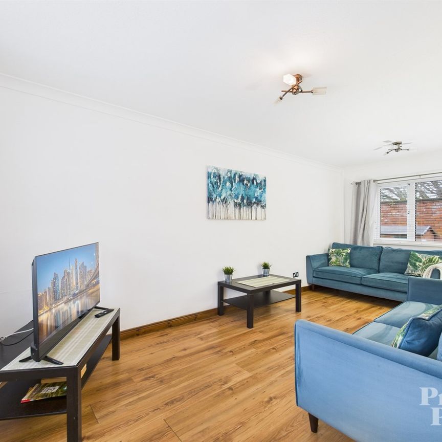 74 Gainsborough Drive, Belfast, BT15 3EL - Photo 1