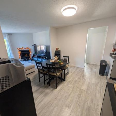 LAPRAIRIE, beau 4 1/2 style condo pres services et transport - Photo 4