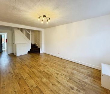3 bedroom terraced house to rent - Photo 2