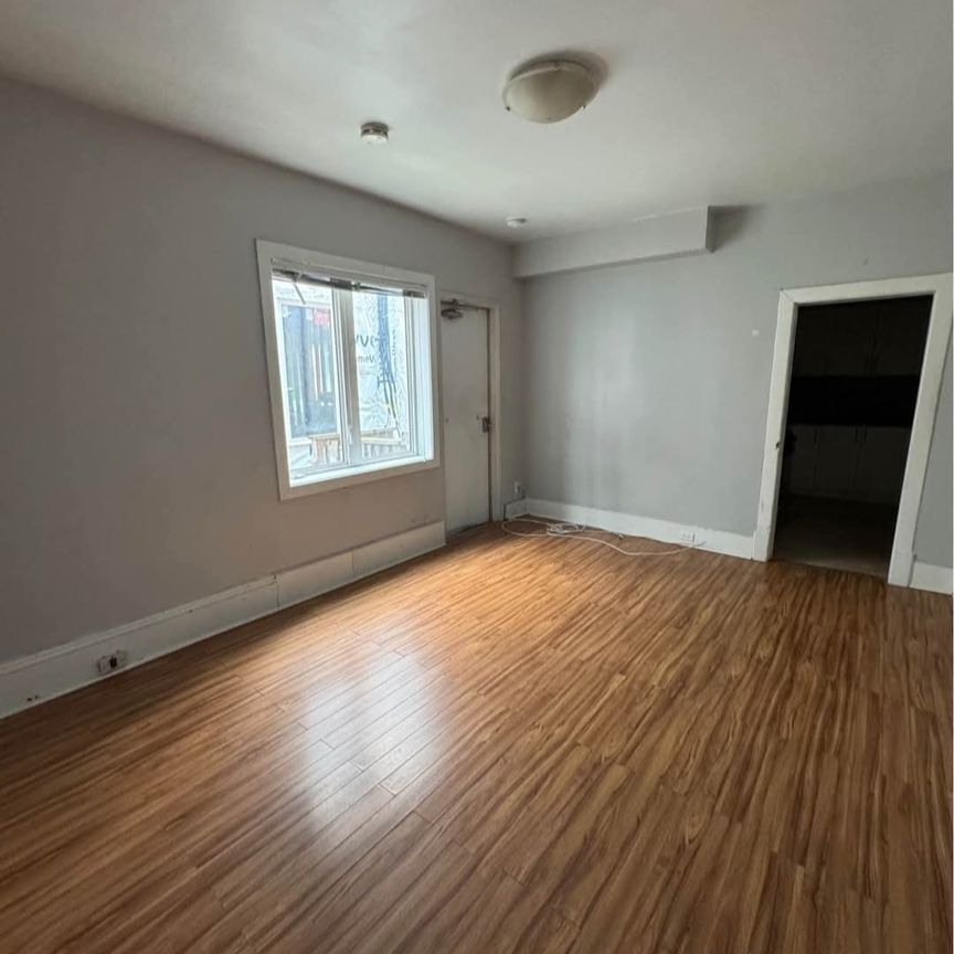 99 Henderson - Photo 1