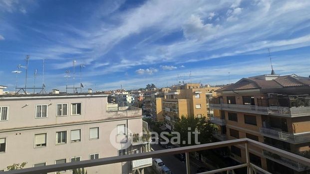 Trilocale in Affitto in Via Carlo Lorenzini 46 a Roma - Photo 1