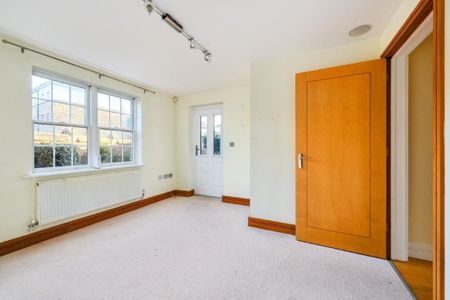 Kensington, Eastbourne | Four-Bedroom House - Photo 3