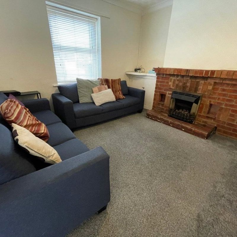 Kinson Road, Bournemouth, BH10 - Photo 1