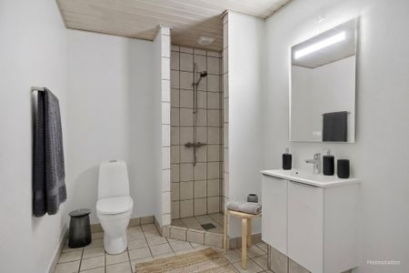 Attraktiv lejebolig i Fraugde, med gratis parkering og familievenligt - Foto 2