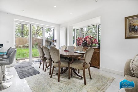 4 bedroom detached house to rent - Photo 3