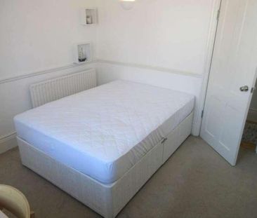 The Leas, Westcliff On Sea, SS0 - Photo 4