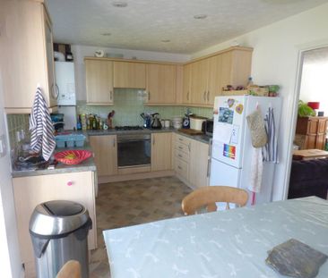 3 bedroom terraced house to rent - Photo 6