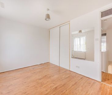 Whitmead Close, South Croydon, CR2 7AS - Photo 2