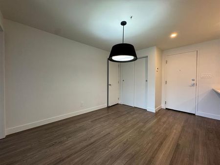 285 Boul. Hymus - Photo 3