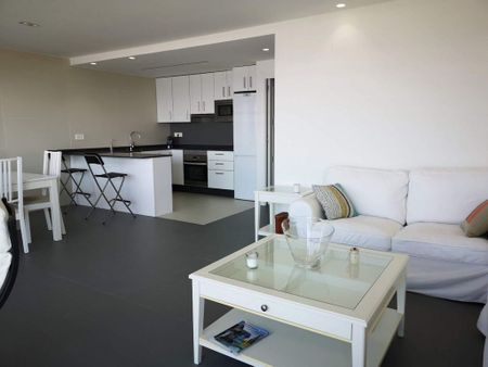 2 bedroom luxury Flat for rent in Santa Pola, Spain - Photo 3