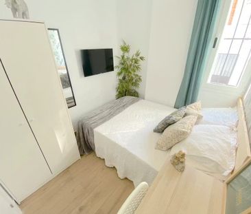 Avenida de Ramón y Cajal, Sevilla, Andalusia 41005 - Photo 5