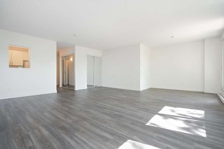 2500 Cavendish Blvd., Montréal, QC - Photo 5