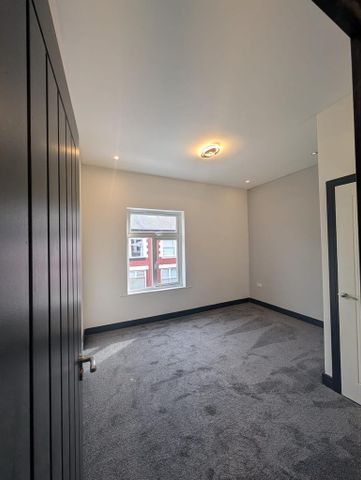 4 bedroom terraced house to rent - Photo 4