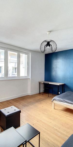 Location Appartement 1 pièce 42m² CLERMONT FERRAND 63000 - Photo 1