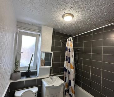 Room in a Shared House, Daring House, E3 - Photo 3