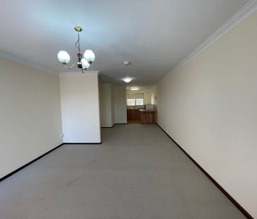 Well Located Over 55's Home - Photo 2