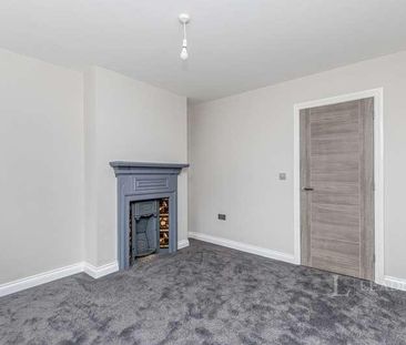 Queen Street, RH13 - Photo 3