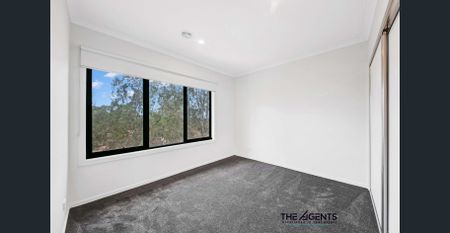 **For Lease: Modern Townhouse in Prime Truganina Location!** - Photo 3