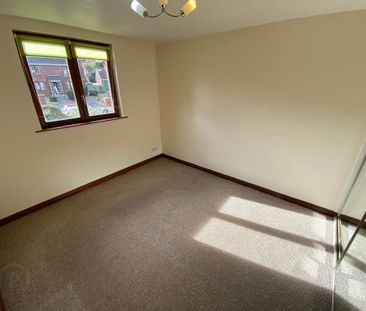 10 The Pines, Culcavy Road, Hillsborough, BT26 6NT - Photo 2
