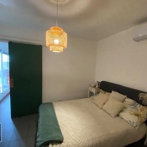 Location Appartement 2 pièces 44m² TERRE SAINTE 97410 - Photo 2
