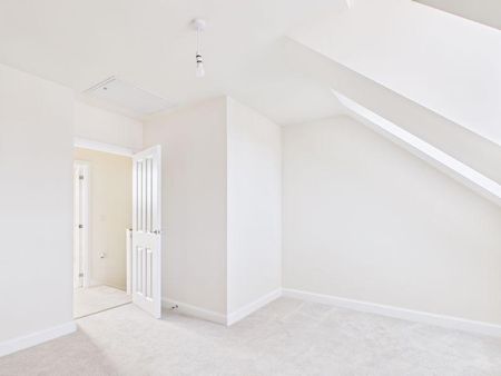 3 bedroom semi-detached house to rent - Photo 3