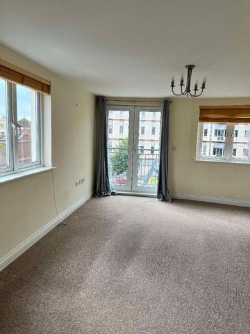 City Centre Apartment Exeter, EX4 - Photo 2