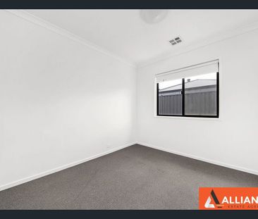 Modern Family Home in Truganina with 4 Bedrooms - Photo 1