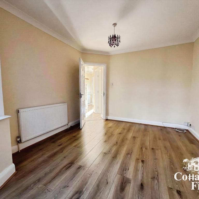 4 bedroom semi-detached house to rent - Photo 1