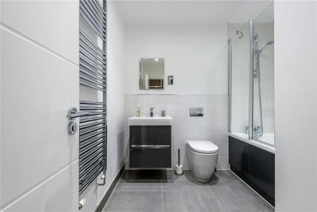 3 bedroom end of terrace house to rent - Photo 5