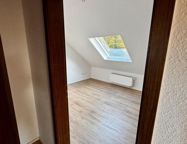 Helle Dachgeschosswohnung in Haltern am See-Sythen zu vermieten - Photo 1