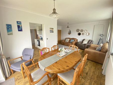 3 bedroom detached house to rent - Photo 5