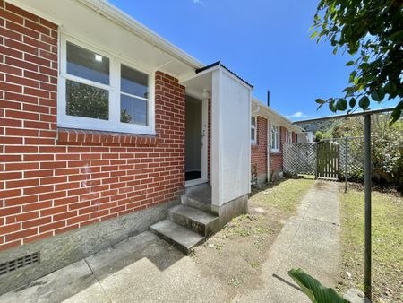 Newly Renovated 2 Bedroom Unit in Trentham - Photo 5