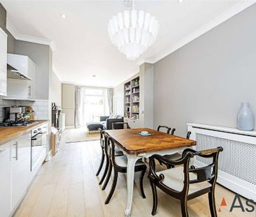 3 bedroom flat to rent - Photo 3