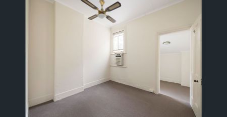 Effortless inner-city terrace living in heart of area - Photo 2