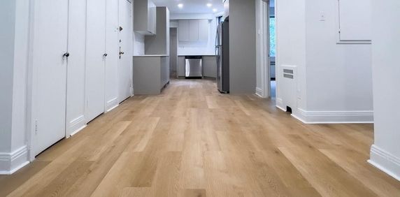 2 chambres - 3445 Rue Stanley, Montréal - Photo 2