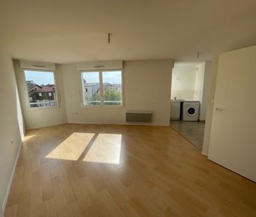 Location Appartement 1 pièce 35m² - Photo 1