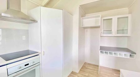 Walk to School and Shops - Photo 2