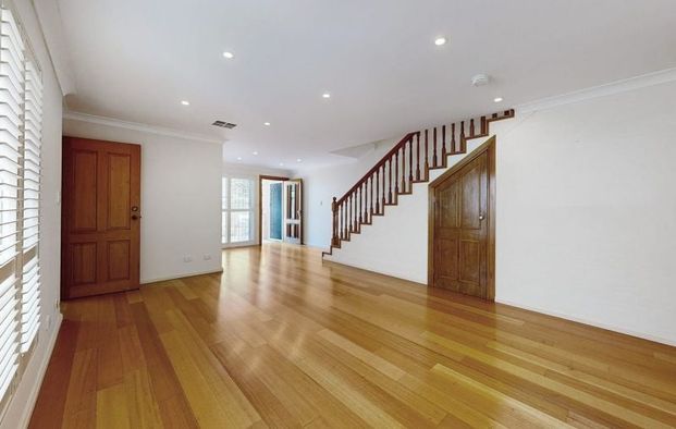 Beautifully Presented Three Bedroom Duplex with Sunrooms - Photo 1