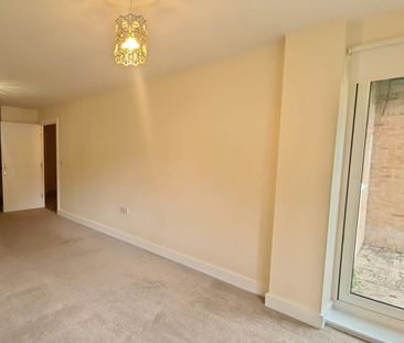 Ground floor flat to rent on - Photo 6