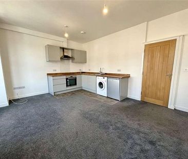 Wellingborough Road, Northampton, Northamptonshire, NN1 - Photo 2