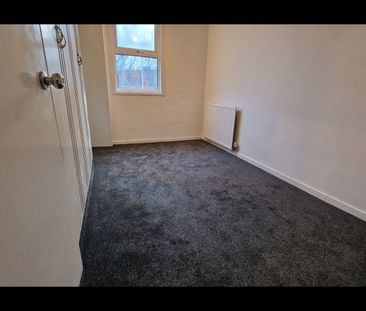 3 Bed Terraced House, Gleneagles Walk, LE4 - Photo 3