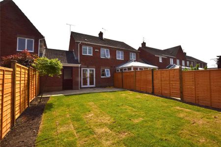 2 bedroom semi-detached house to rent - Photo 3