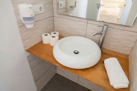 Avinguda del Cardenal Benlloch, Valencia, Valencian Community 46021 - Photo 5