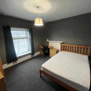 Room For Rent Wood Road, Treforest - Photo 2