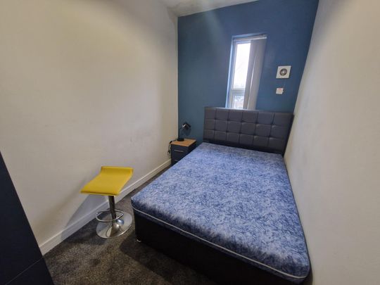 Manchester Road East - Photo 1