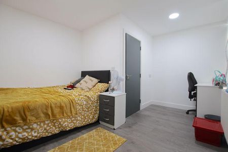 6 bedroom terraced house to rent - Photo 4